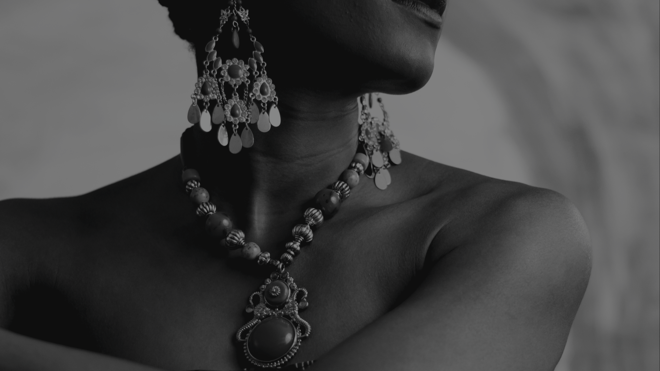 The Resurgence Of Elegance: Never Go Out Of Style With Estate Jewellery This 2024