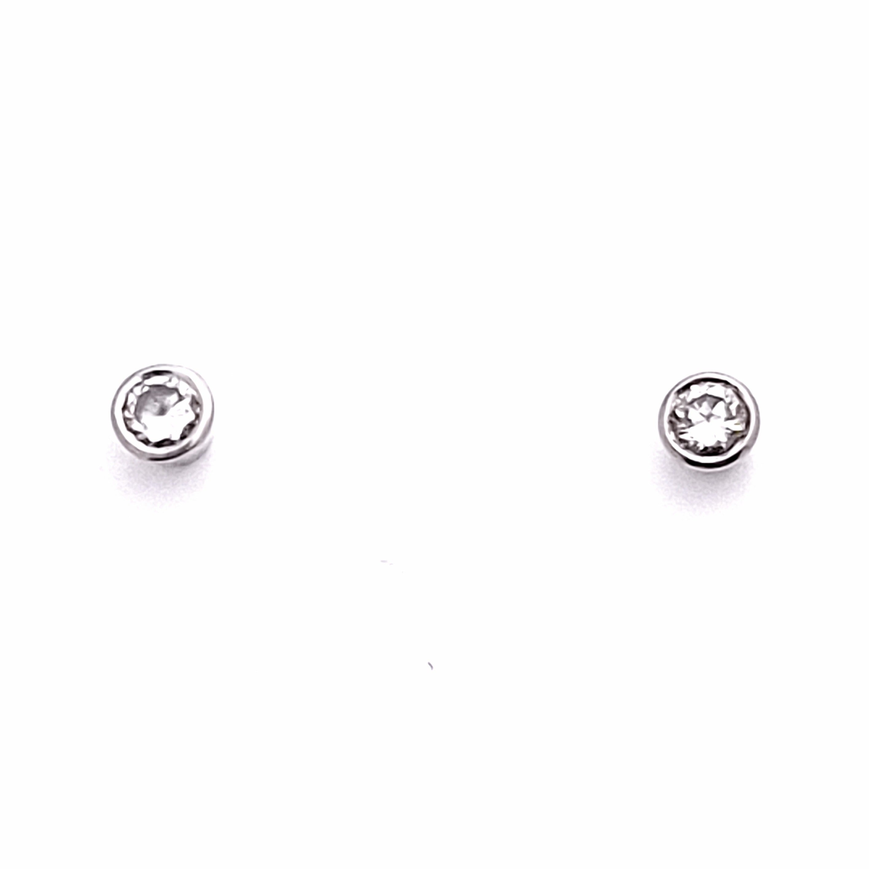 18ct White Gold Diamond Stud Earrings
