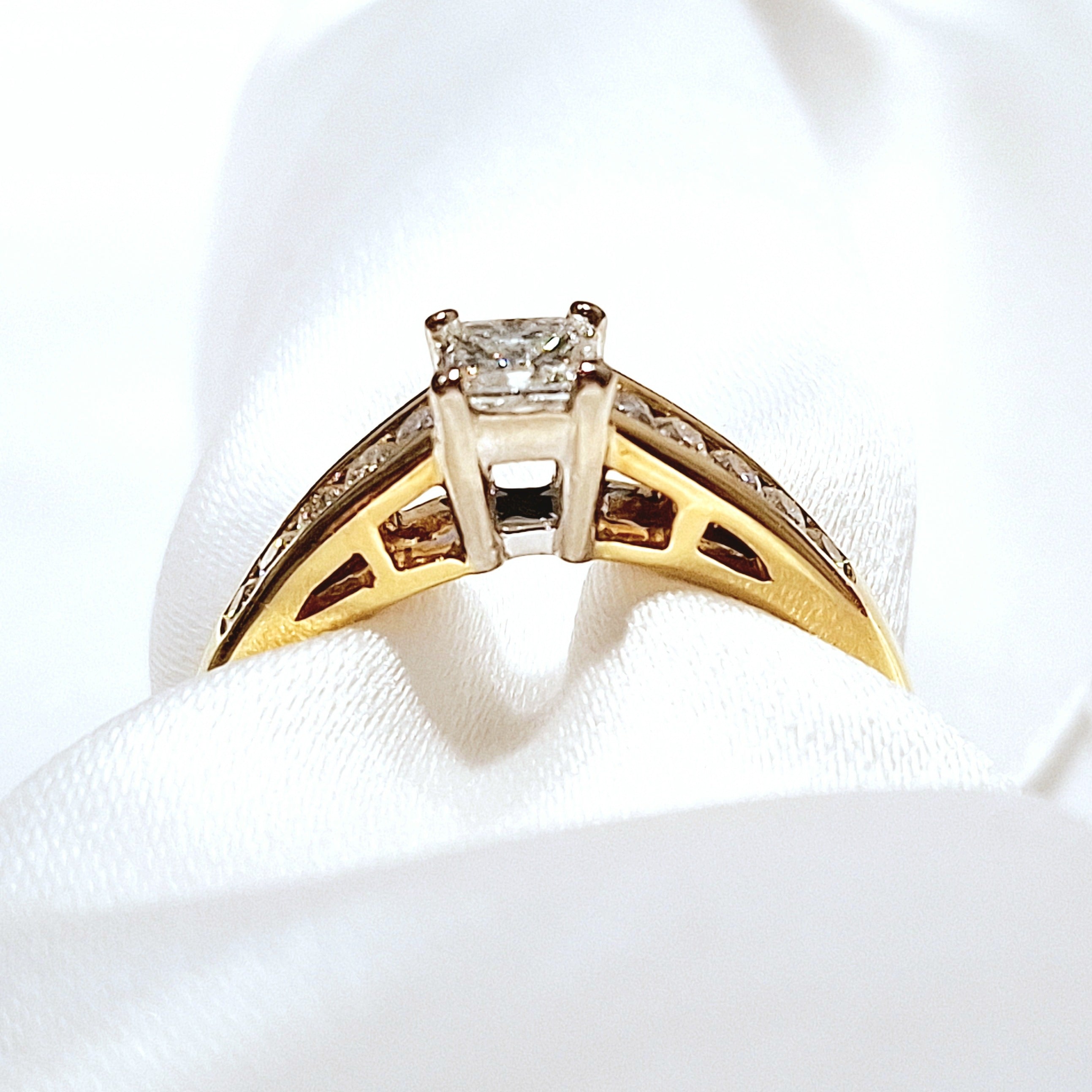 18ct Yellow Gold 0.65ct Princess Cut Diamond Ring