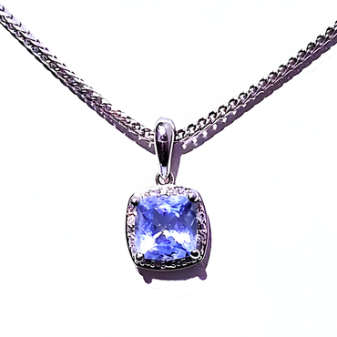 aquamarine and diamond necklace pendant in white gold | LONDON LOANS