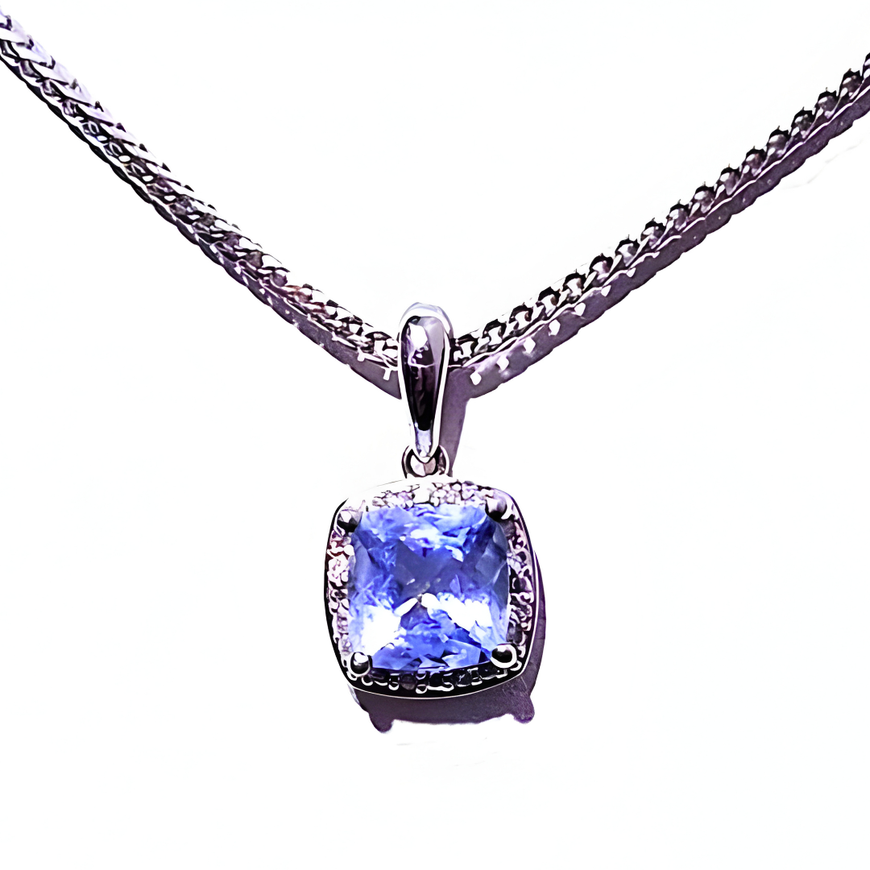 aquamarine and diamond necklace pendant in white gold | LONDON LOANS