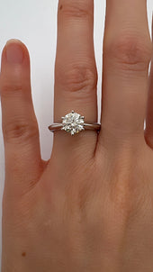 1.00ct Diamond Solitaire Ring with a H VS2 Diamond