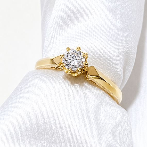 antique diamond ring in yellow gold | LONDON LOANS