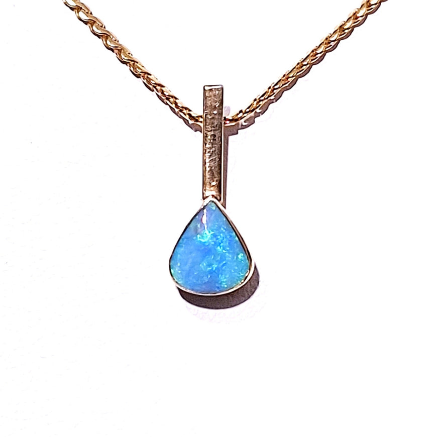 9ct Yellow Gold Opal Pendant