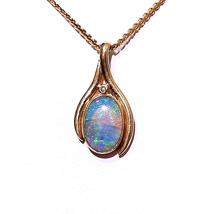 18ct Gold Opal & Diamond Pendant