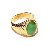 18ct Yellow Gold Type A Jade Ring