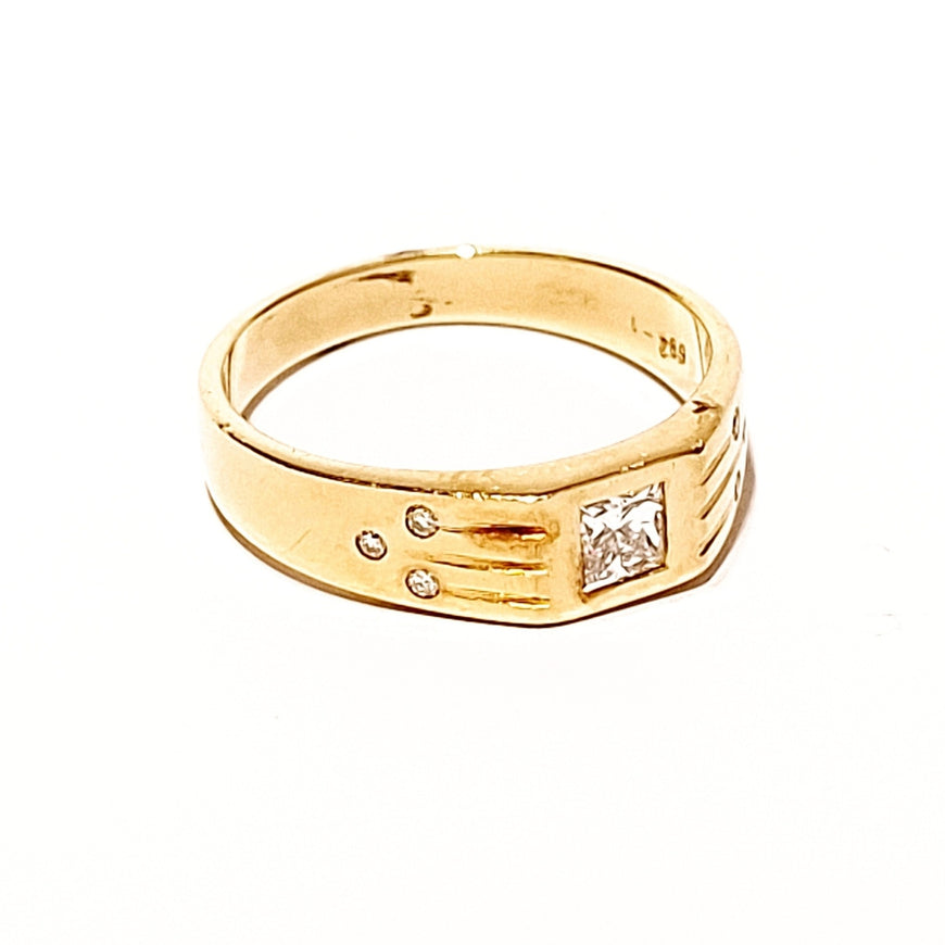 18ct Yellow Gold Diamond Men's Ring