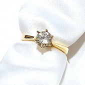 18ct Yellow Gold 0.75ct Diamond Solitaire Ring
