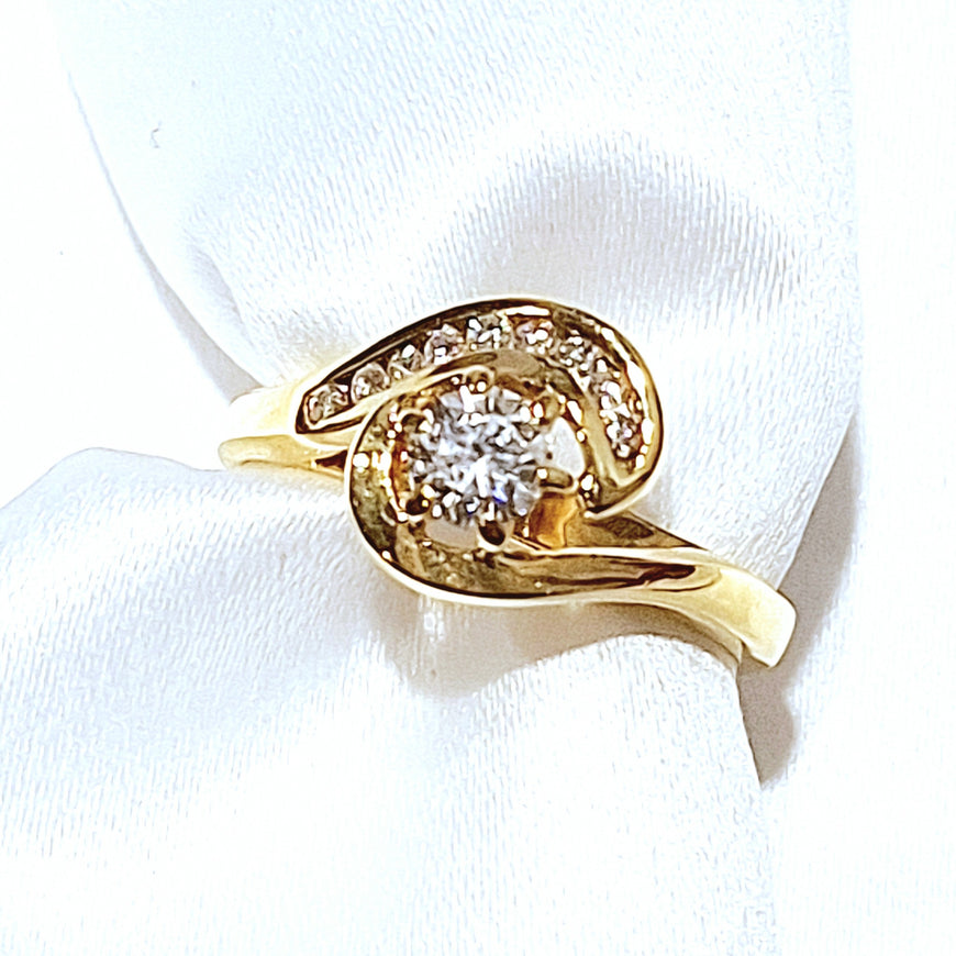 18ct Yellow Gold Spiral 0.42ct Diamond Cluster Ring