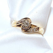 9ct Yellow Gold Spiral 0.33ct Diamond Cluster Ring