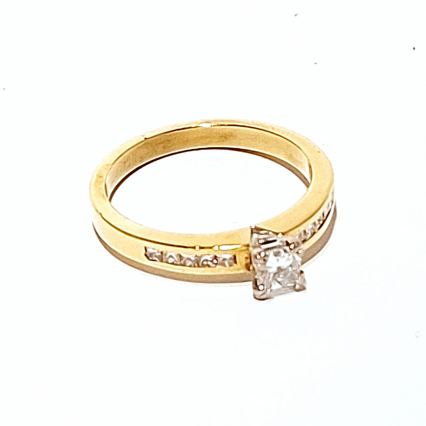 18ct Yellow Gold 0.50ct Princess Cut Diamond Engagement Ring