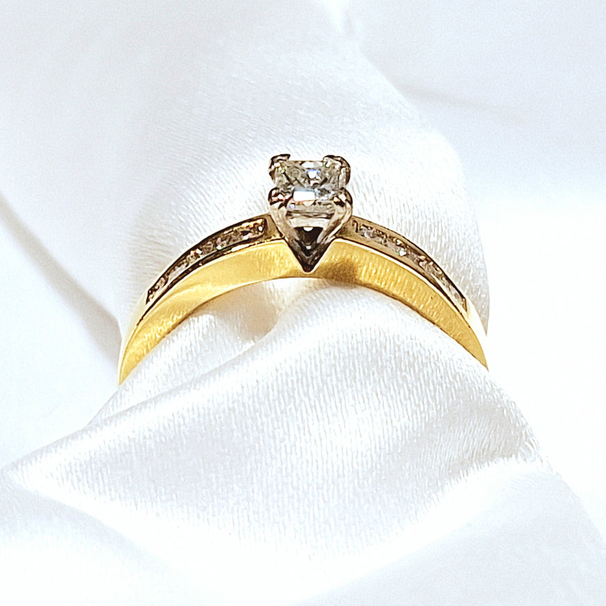 18ct Yellow Gold 0.50ct Princess Cut Diamond Engagement Ring