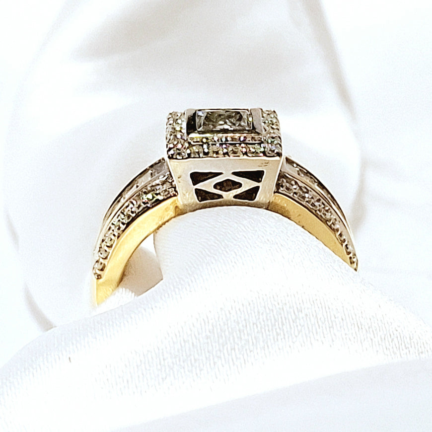 18ct Yellow Gold 1.00ct Diamond Cluster Ring