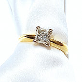 18ct Yellow Gold 0.84ct Princess Cut Diamond Solitaire Ring
