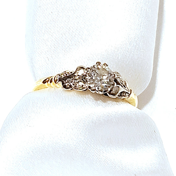 18ct Yellow & White Gold Antique 0.40ct Diamond Ring